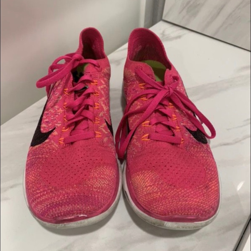 Nike free runs